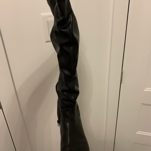 Winter black boots in very good condition - Picture 4 of 6
